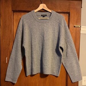 Saks Fifth Avenue 100% cashmere sweater